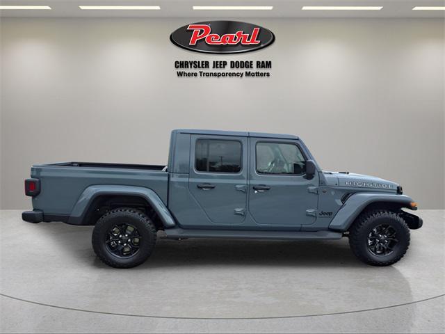 new 2025 Jeep Gladiator car, priced at $42,604
