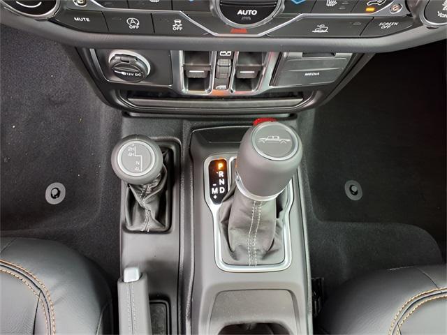 new 2025 Jeep Gladiator car, priced at $42,621