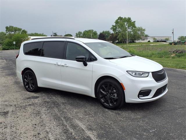 used 2024 Chrysler Pacifica car, priced at $42,000
