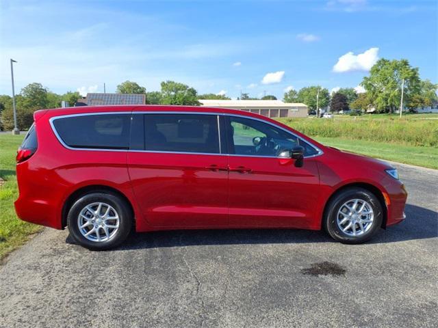 new 2026 Chrysler Pacifica car, priced at $42,868