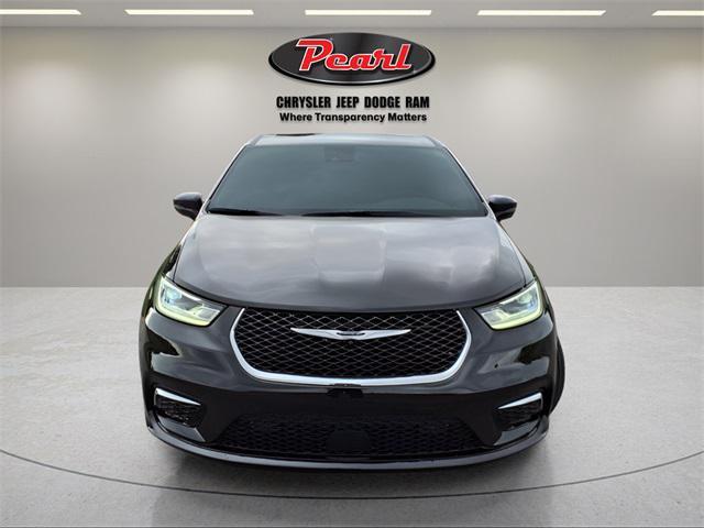 new 2026 Chrysler Pacifica car, priced at $46,032