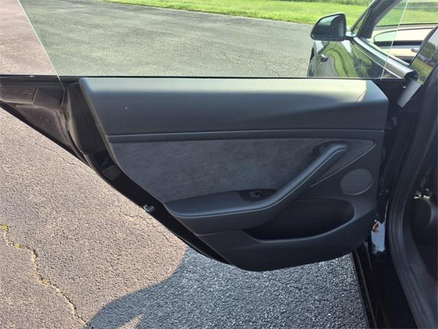used 2021 Tesla Model 3 car, priced at $26,000