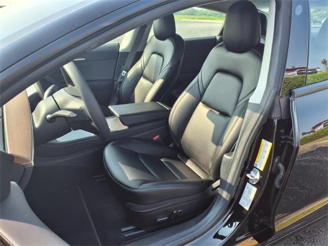 used 2021 Tesla Model 3 car, priced at $26,000