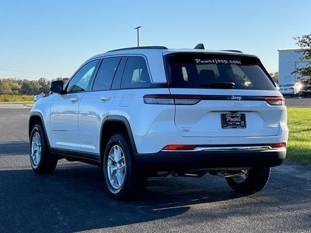 new 2025 Jeep Grand Cherokee car, priced at $39,926