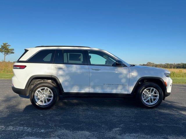 new 2025 Jeep Grand Cherokee car, priced at $39,926