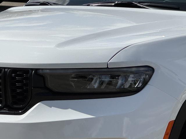 new 2025 Jeep Grand Cherokee car, priced at $46,568