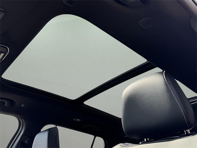 new 2025 Jeep Grand Cherokee car, priced at $46,568