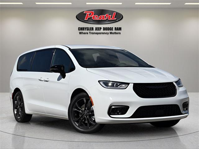 new 2026 Chrysler Pacifica car, priced at $45,137