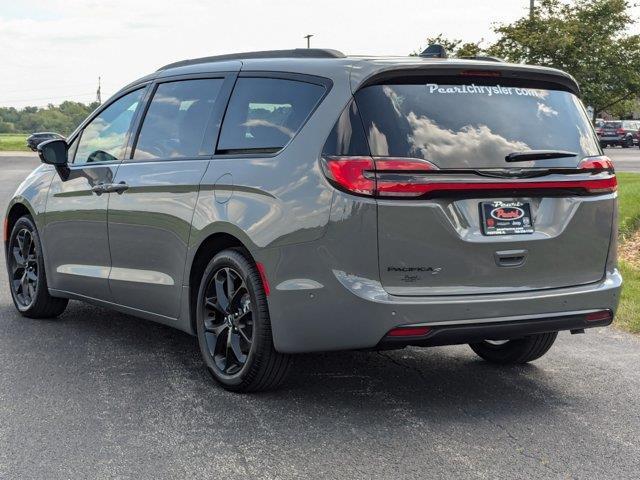 new 2024 Chrysler Pacifica car, priced at $38,843