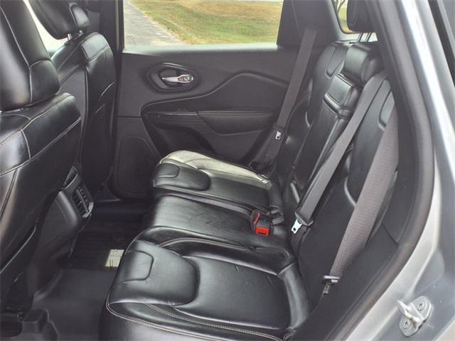 used 2015 Jeep Cherokee car, priced at $9,999