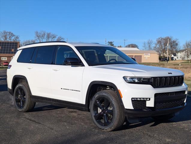 new 2025 Jeep Grand Cherokee L car, priced at $45,960