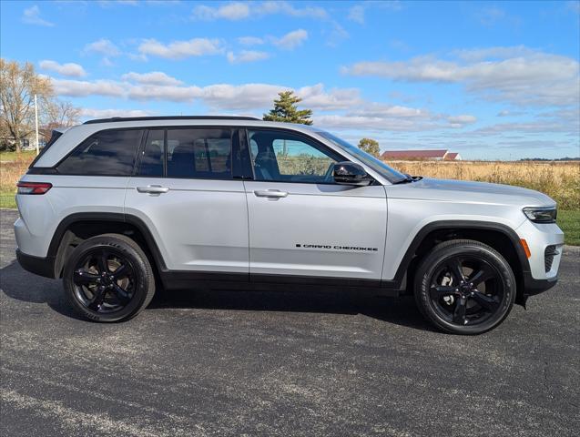 used 2024 Jeep Grand Cherokee car, priced at $38,938