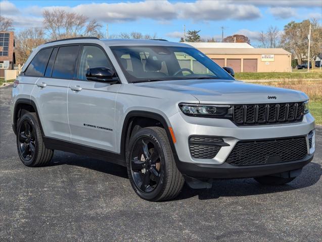 used 2024 Jeep Grand Cherokee car, priced at $38,938