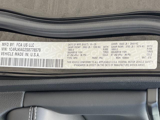 new 2025 Jeep Grand Cherokee L car, priced at $40,597