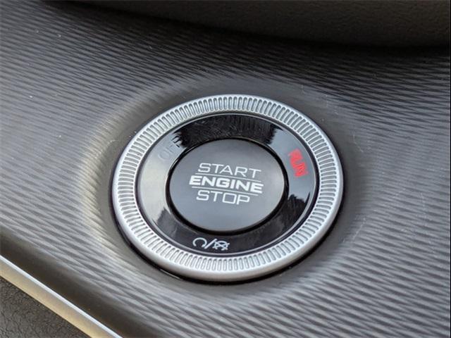 new 2025 Jeep Grand Cherokee car, priced at $38,538
