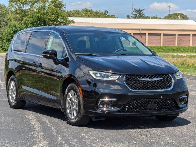 new 2024 Chrysler Pacifica car, priced at $36,459