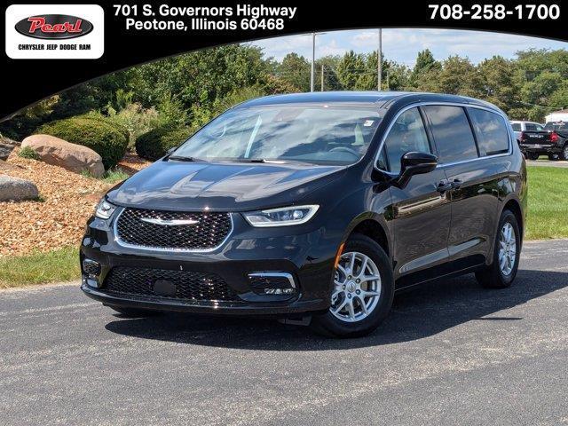 new 2024 Chrysler Pacifica car, priced at $36,459