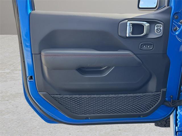 new 2025 Jeep Gladiator car, priced at $53,678