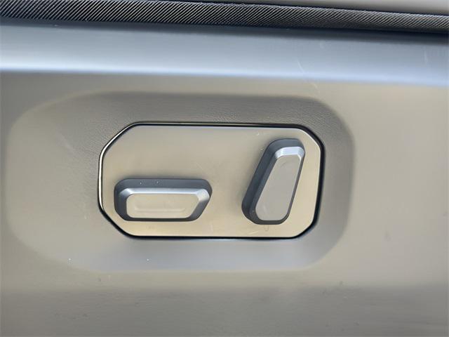 new 2025 Jeep Gladiator car, priced at $53,678