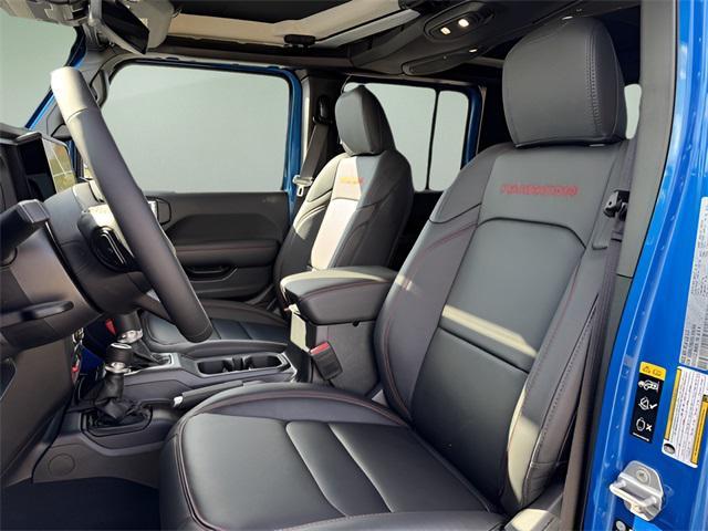 new 2025 Jeep Gladiator car, priced at $53,678