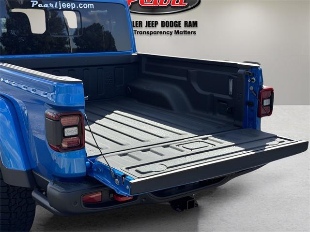 new 2025 Jeep Gladiator car, priced at $53,678