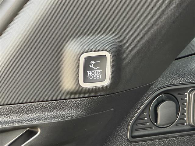 new 2025 Jeep Grand Cherokee car, priced at $42,822