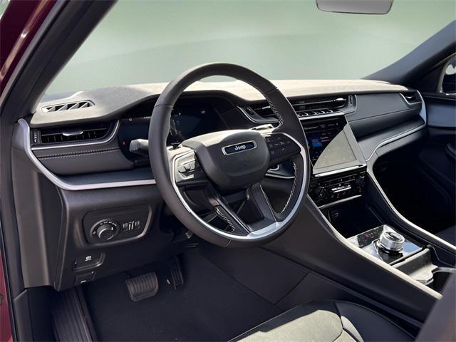 new 2025 Jeep Grand Cherokee car, priced at $42,822