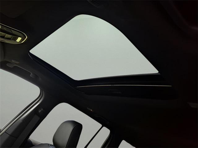 new 2025 Jeep Grand Cherokee car, priced at $42,304