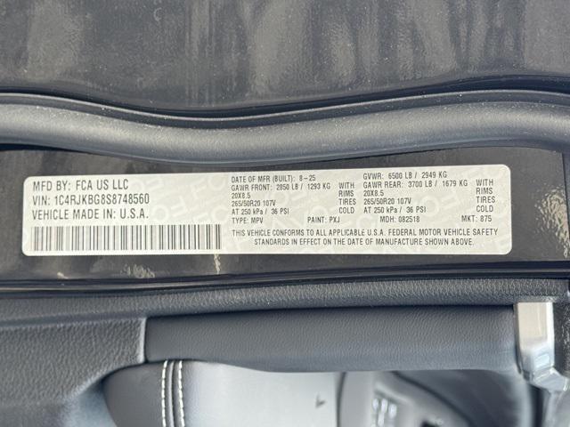 new 2025 Jeep Grand Cherokee L car, priced at $51,984
