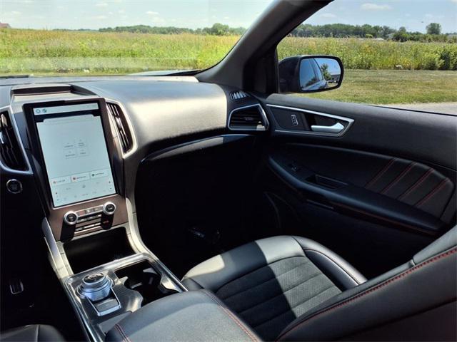 used 2021 Ford Edge car, priced at $22,000