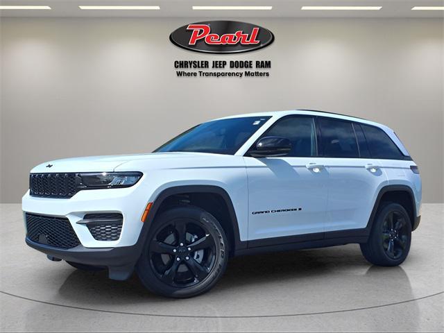 used 2025 Jeep Grand Cherokee car, priced at $37,922