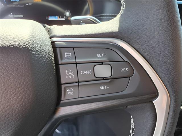 used 2025 Jeep Grand Cherokee car, priced at $37,922