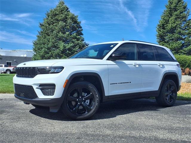 used 2025 Jeep Grand Cherokee car, priced at $39,900