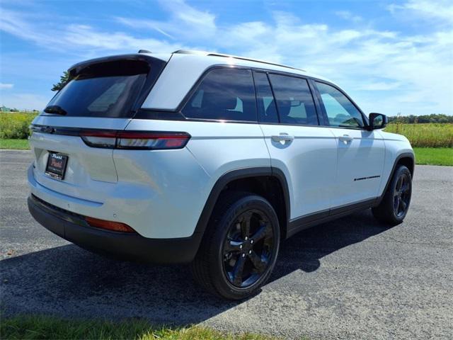 used 2025 Jeep Grand Cherokee car, priced at $39,900