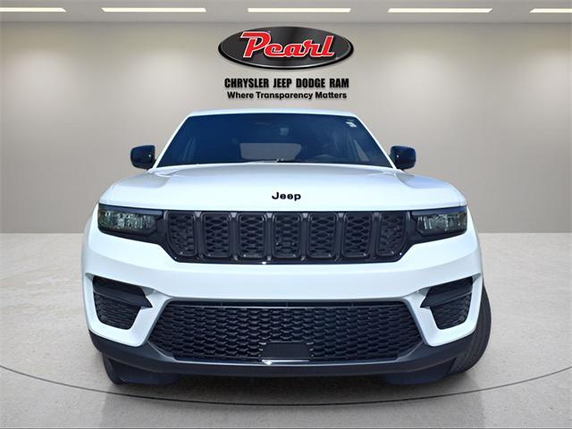 used 2025 Jeep Grand Cherokee car, priced at $37,922