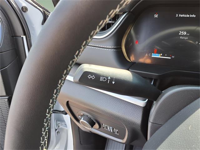 used 2025 Jeep Grand Cherokee car, priced at $37,922