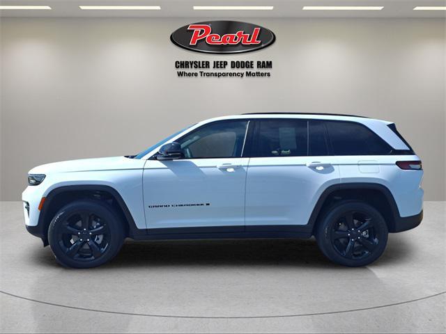 used 2025 Jeep Grand Cherokee car, priced at $37,922