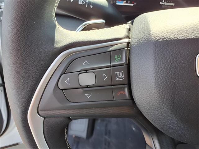 used 2025 Jeep Grand Cherokee car, priced at $37,922