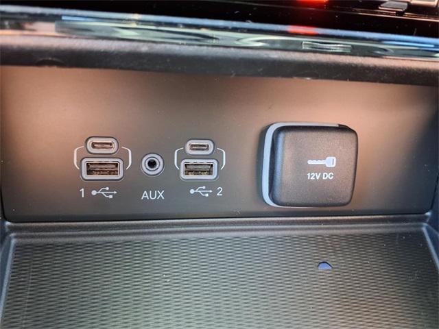 used 2025 Jeep Grand Cherokee car, priced at $39,900