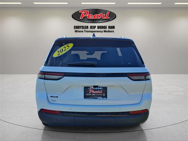 used 2025 Jeep Grand Cherokee car, priced at $37,922