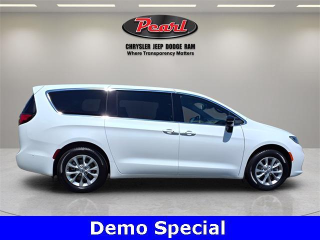 new 2025 Chrysler Pacifica car, priced at $45,823