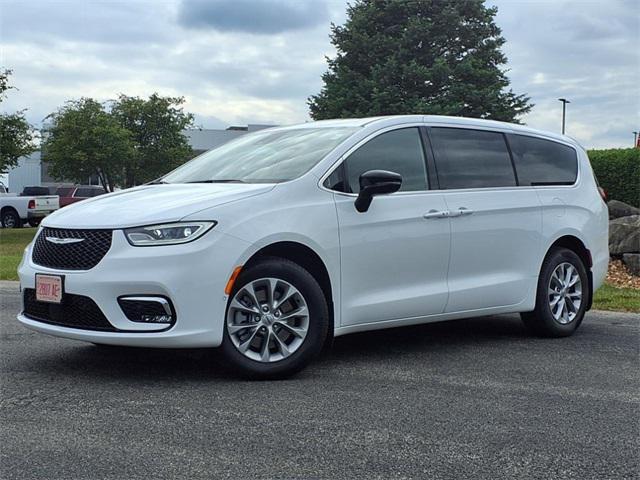 new 2025 Chrysler Pacifica car, priced at $47,573