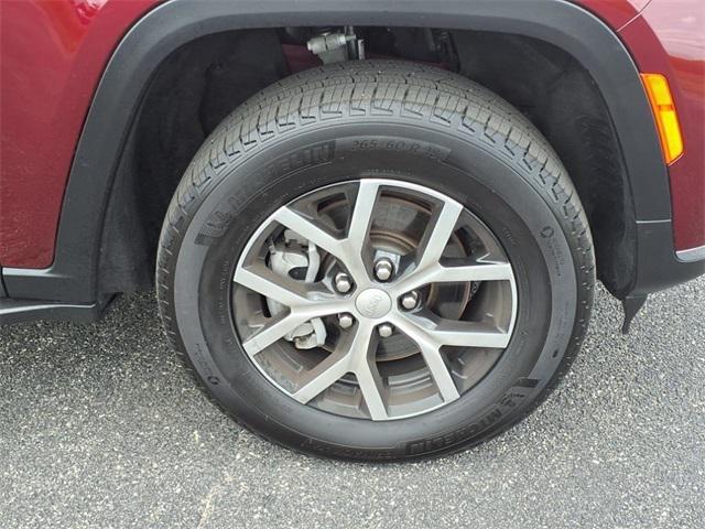 used 2024 Jeep Grand Cherokee L car, priced at $35,091