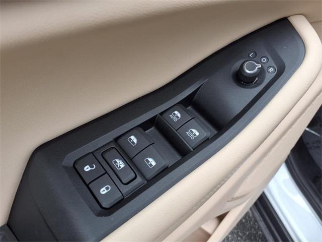 used 2024 Jeep Grand Cherokee car, priced at $30,696