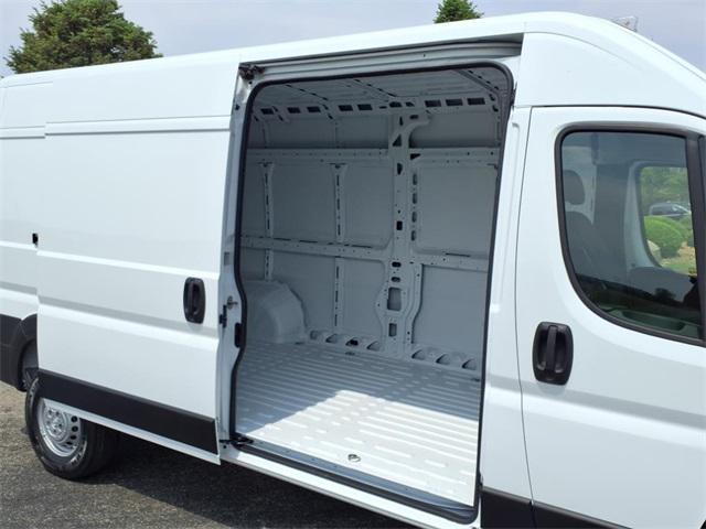 new 2025 Ram ProMaster 2500 car, priced at $47,935