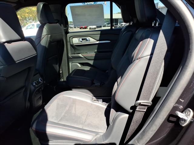 new 2025 Ford Explorer car