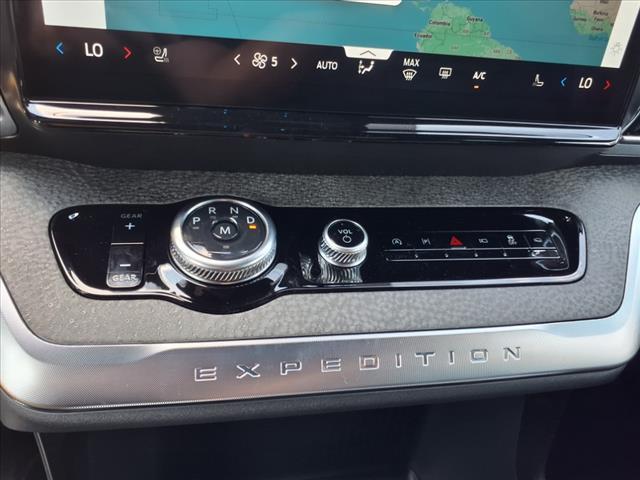 new 2025 Ford Expedition car