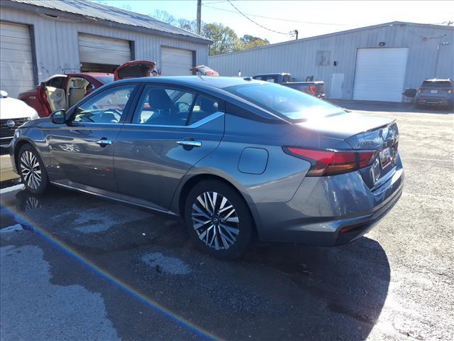 used 2024 Nissan Altima car