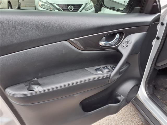 used 2019 Nissan Rogue car, priced at $18,137