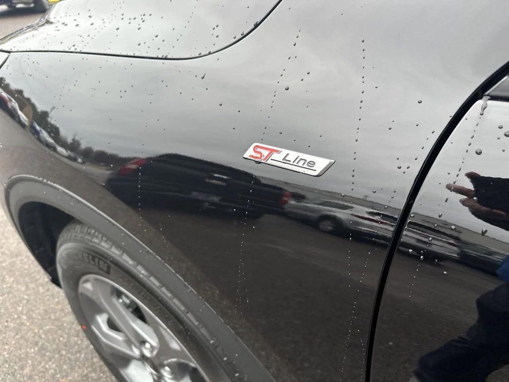 new 2025 Ford Escape car, priced at $33,150